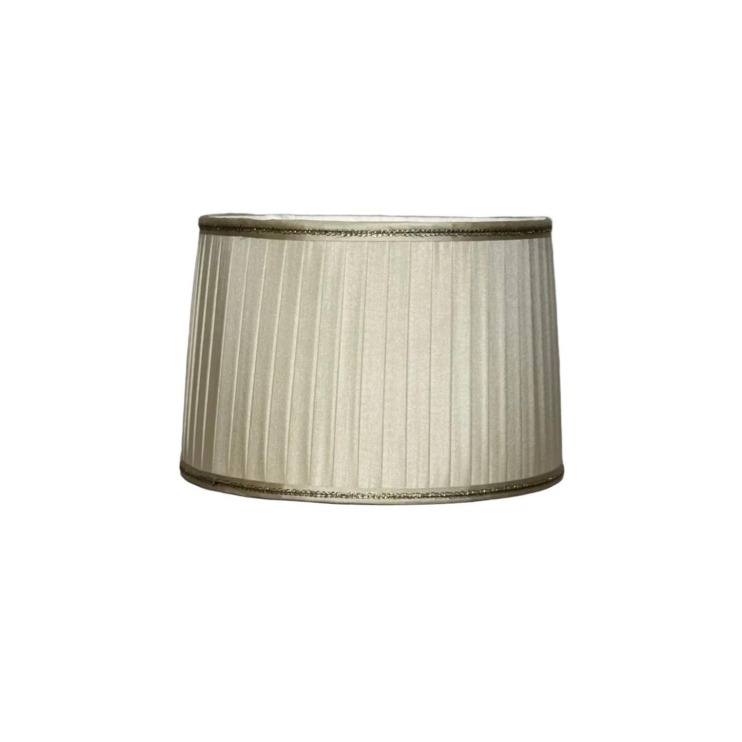 Overlapping Flat Pleat Shade