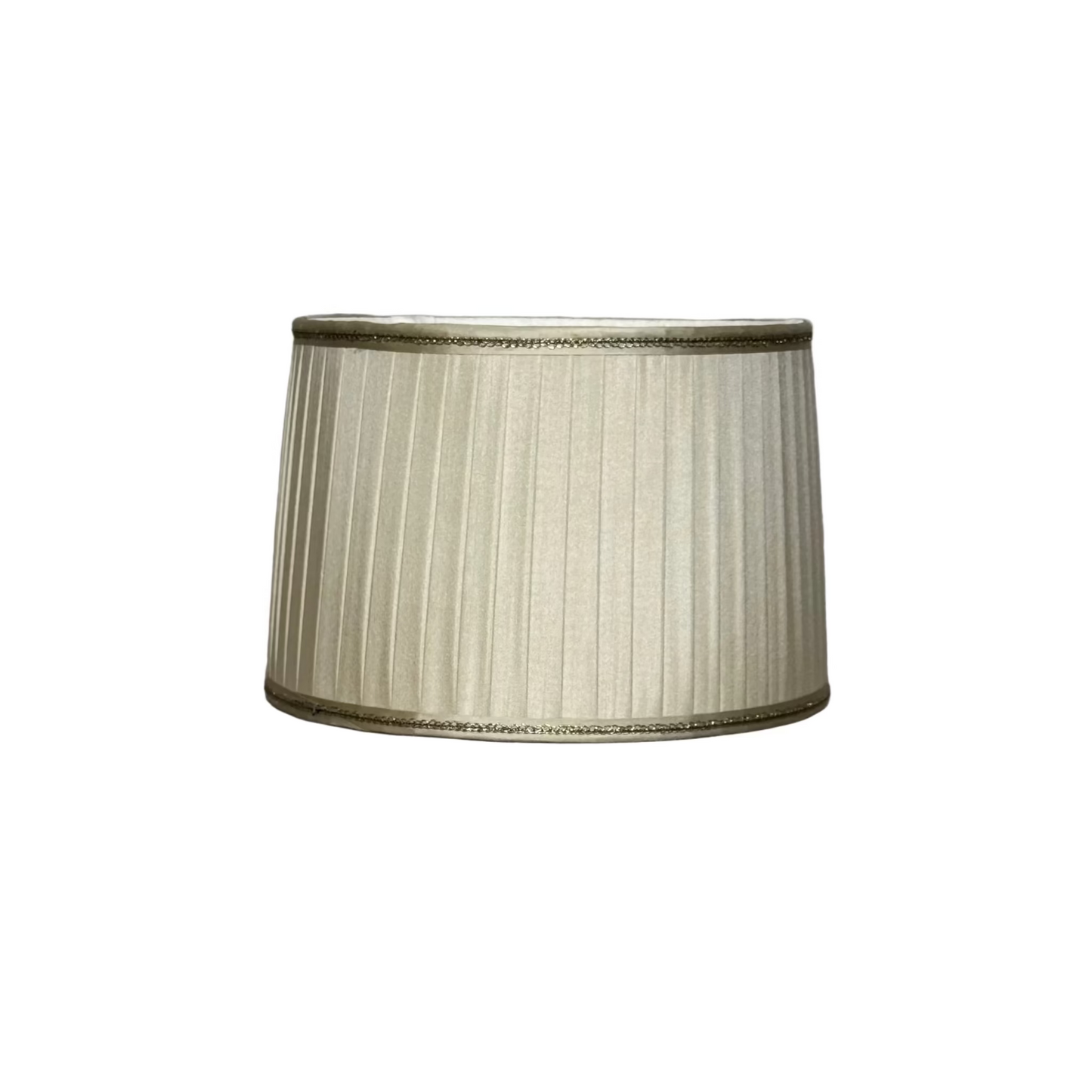Overlapping Flat Pleat Shade