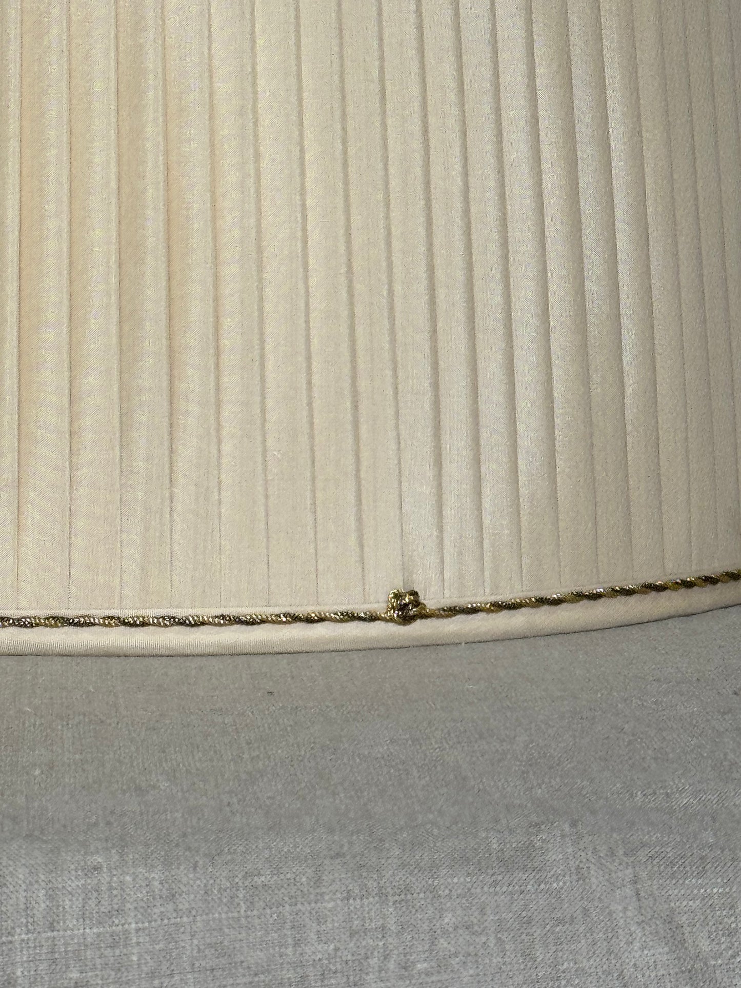 Overlapping Pleated Shade